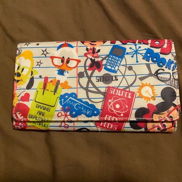 Disney wallet - Picture 1 of 2